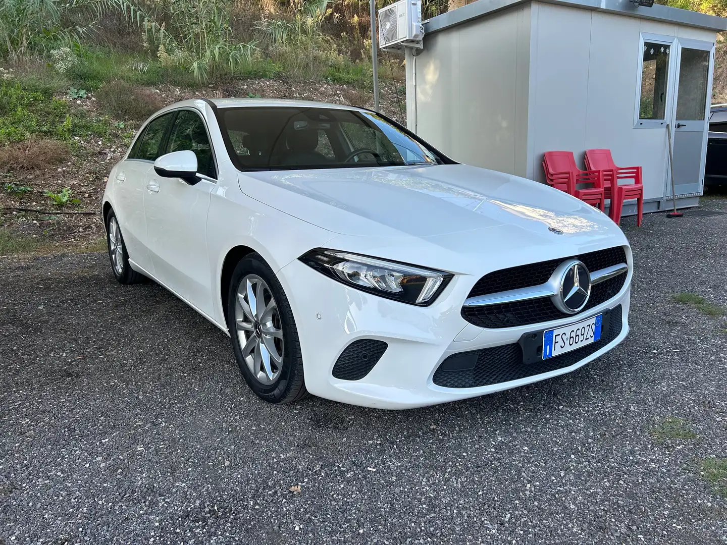 Mercedes-Benz A 180 d Business auto Bianco - 1