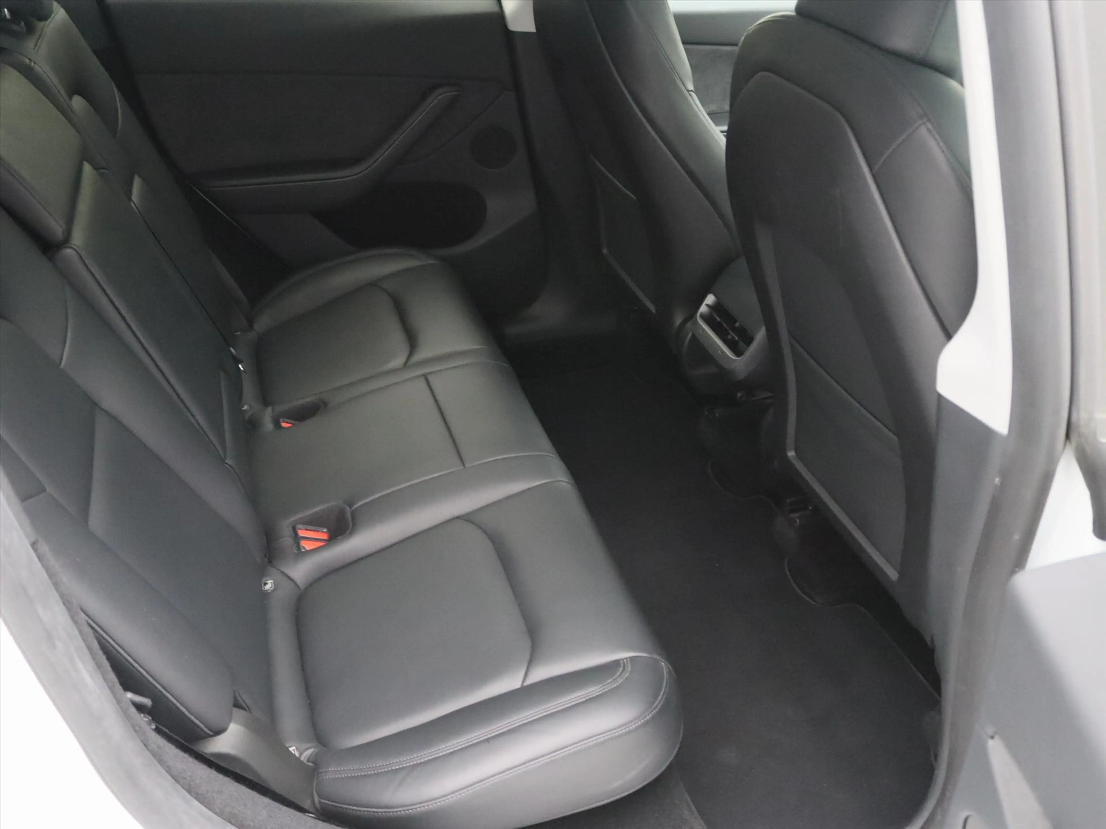 Tesla Model Y Long Range AWD 75kWh 351pk 93.7% SoH [ TREKHAAK+AM — photo 15