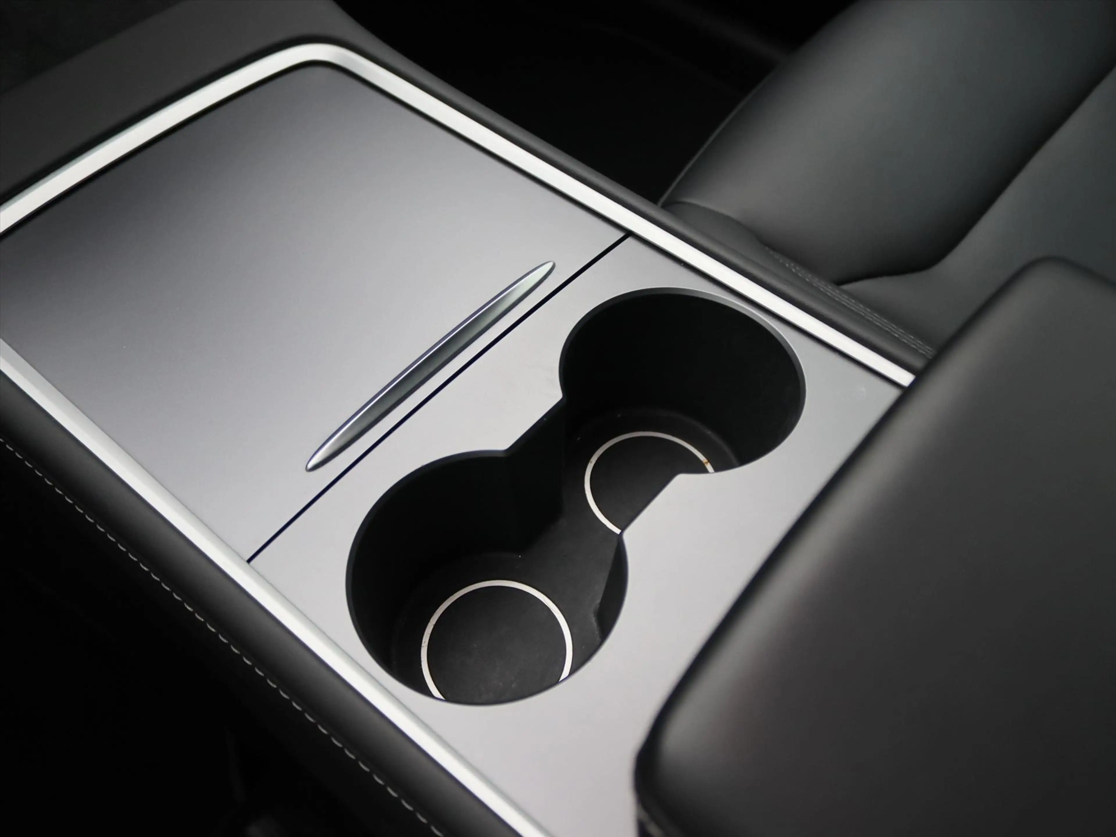Tesla Model Y Long Range AWD 75kWh 351pk 93.7% SoH [ TREKHAAK+AM — photo 32