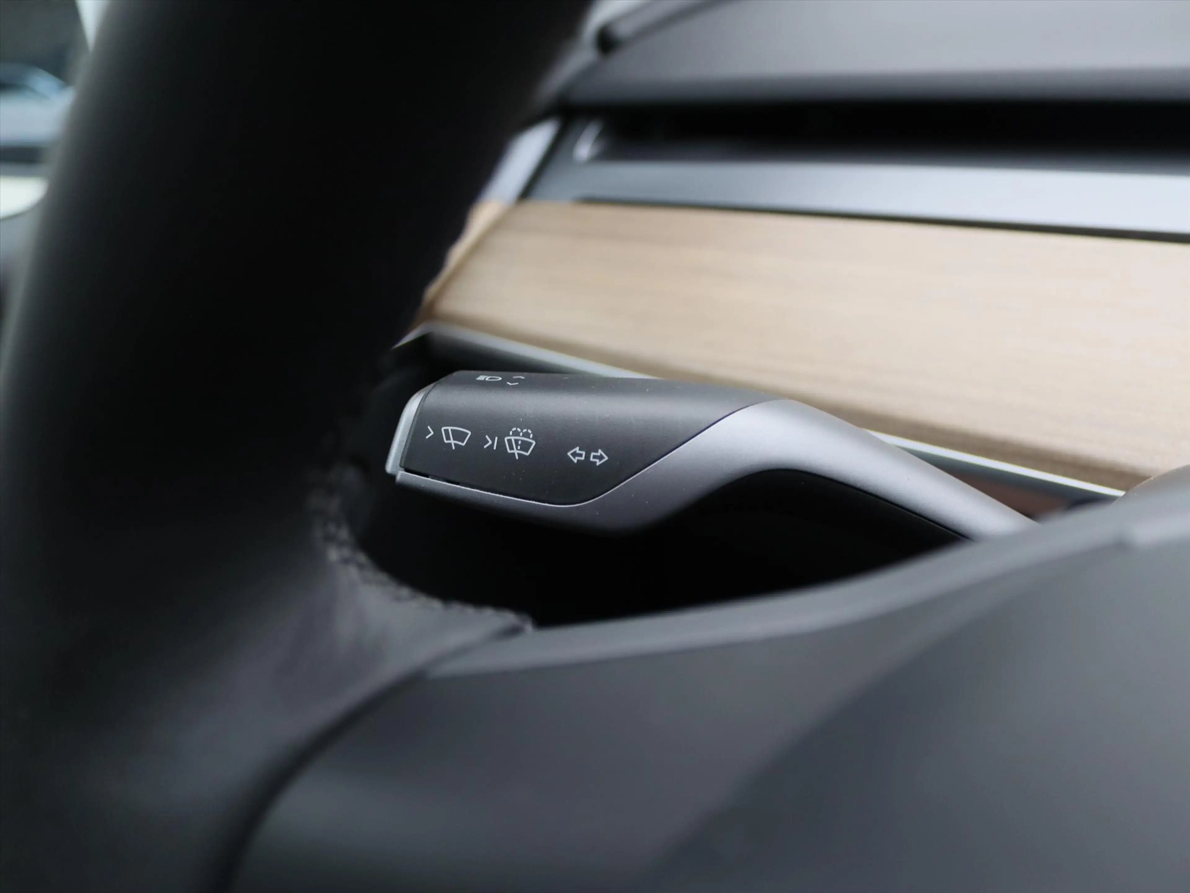 Tesla Model Y Long Range AWD 75kWh 351pk 93.7% SoH [ TREKHAAK+AM — photo 24