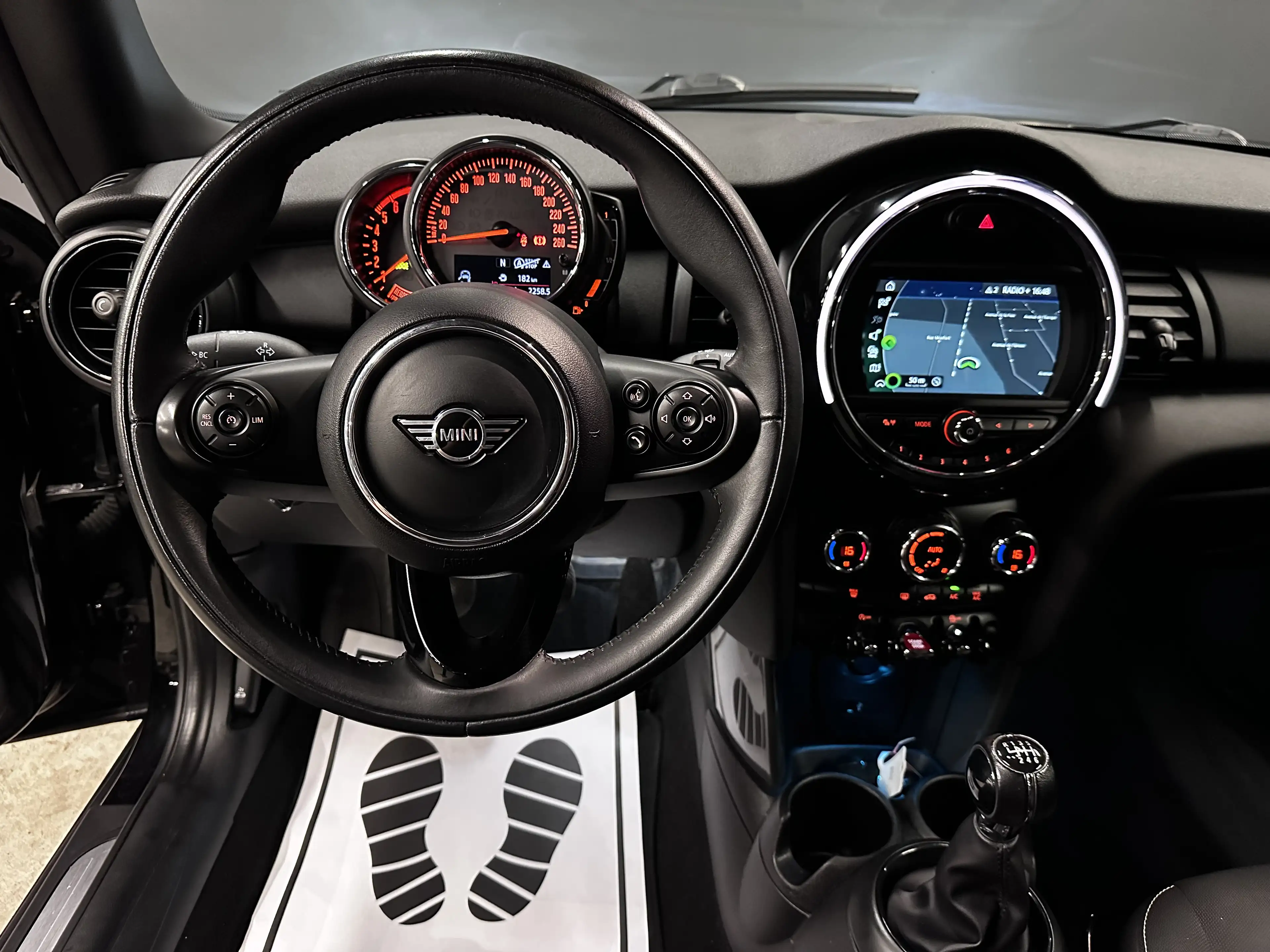 MINI One D Mini 1.5 D One (EU6c) — photo 13