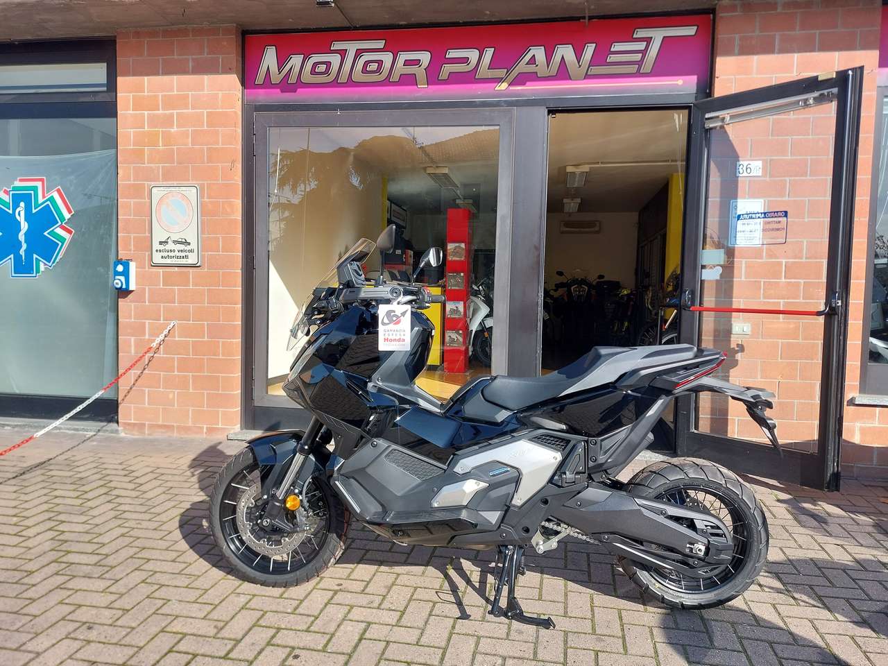 Honda X-ADV my 2026 nuovo da immatricolare pronta consegna