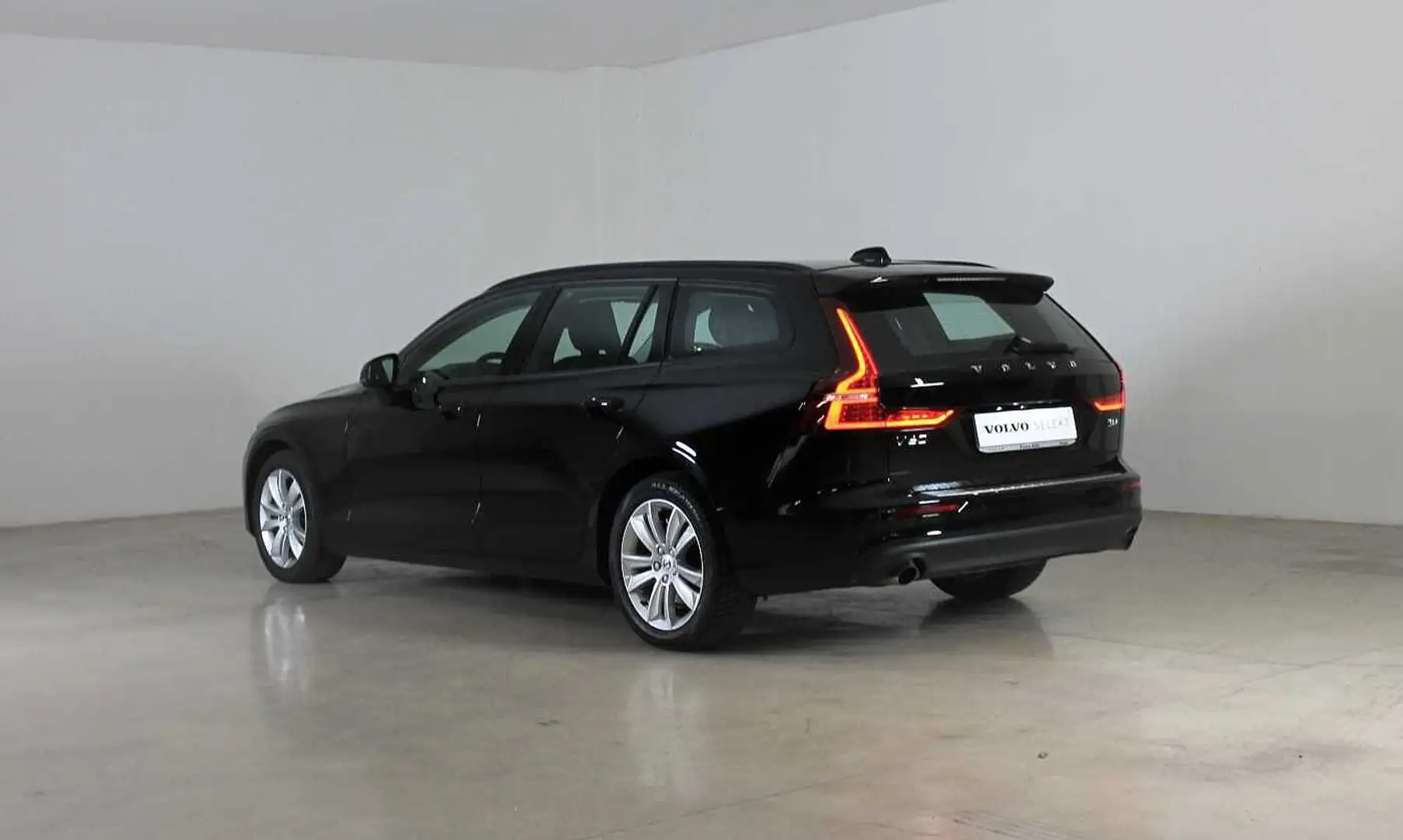 Volvo V60 Momentum Business, B4 mild Hybrid (D) Nero - 2