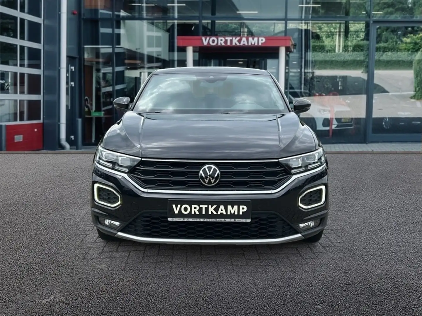 Volkswagen T-Roc 1.5 TSI DSG SPORT TREKHAAK/CAMERA/NAVI/CARPLAY/ACC Zwart - 2