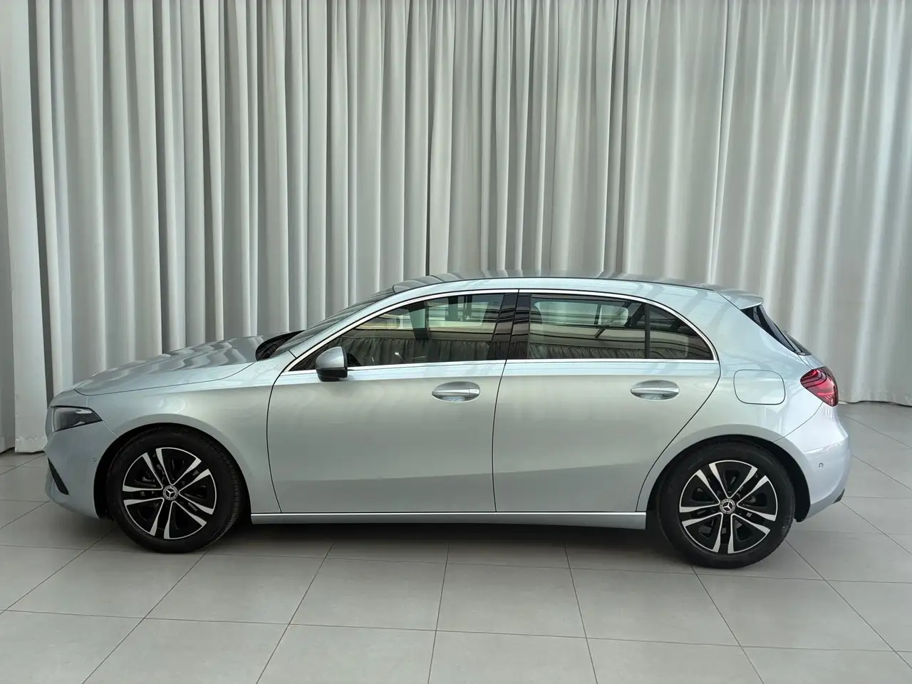 Mercedes-Benz A 180 Kompaktlimousine Progressive Winterp. 7