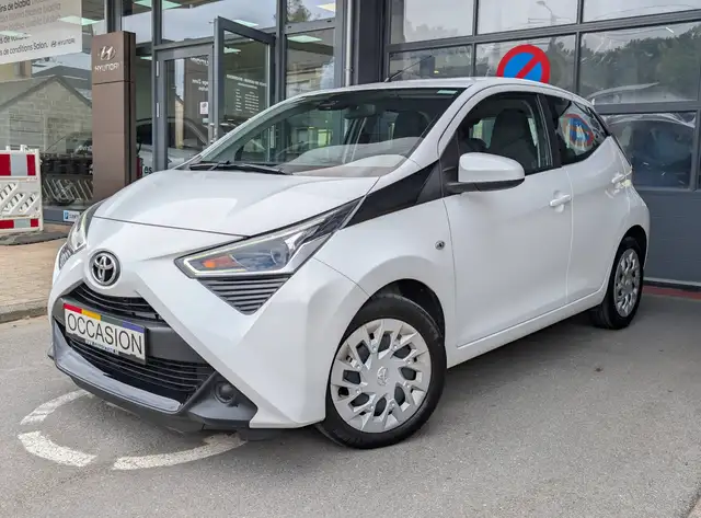 Toyota Aygo 1.0i VVT-i x-Play II /GARANTIE TOYOTA 01-2032 / SITE LIBRAMONT