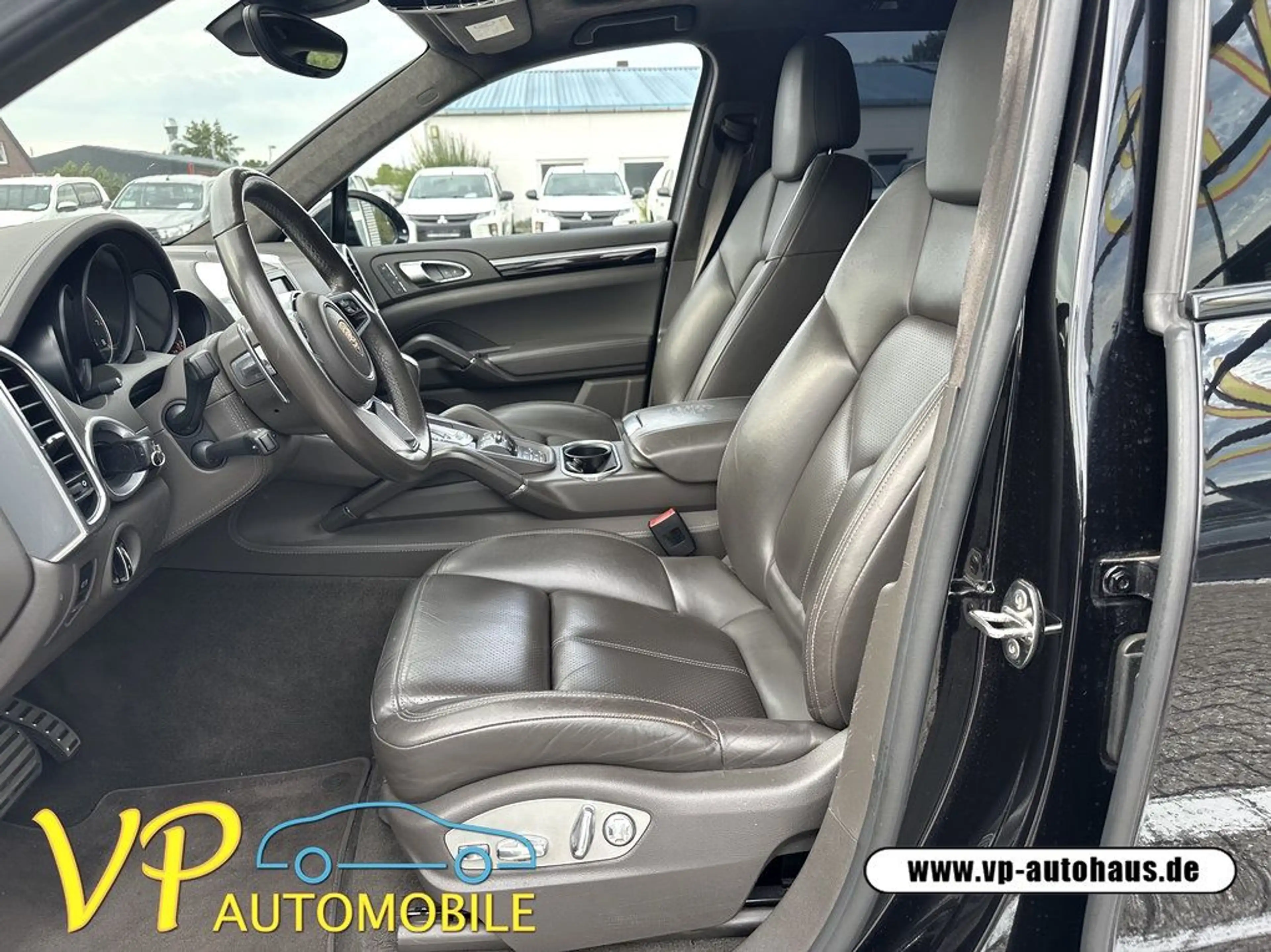 Porsche Cayenne Turbo AHK Pano LED — photo 12