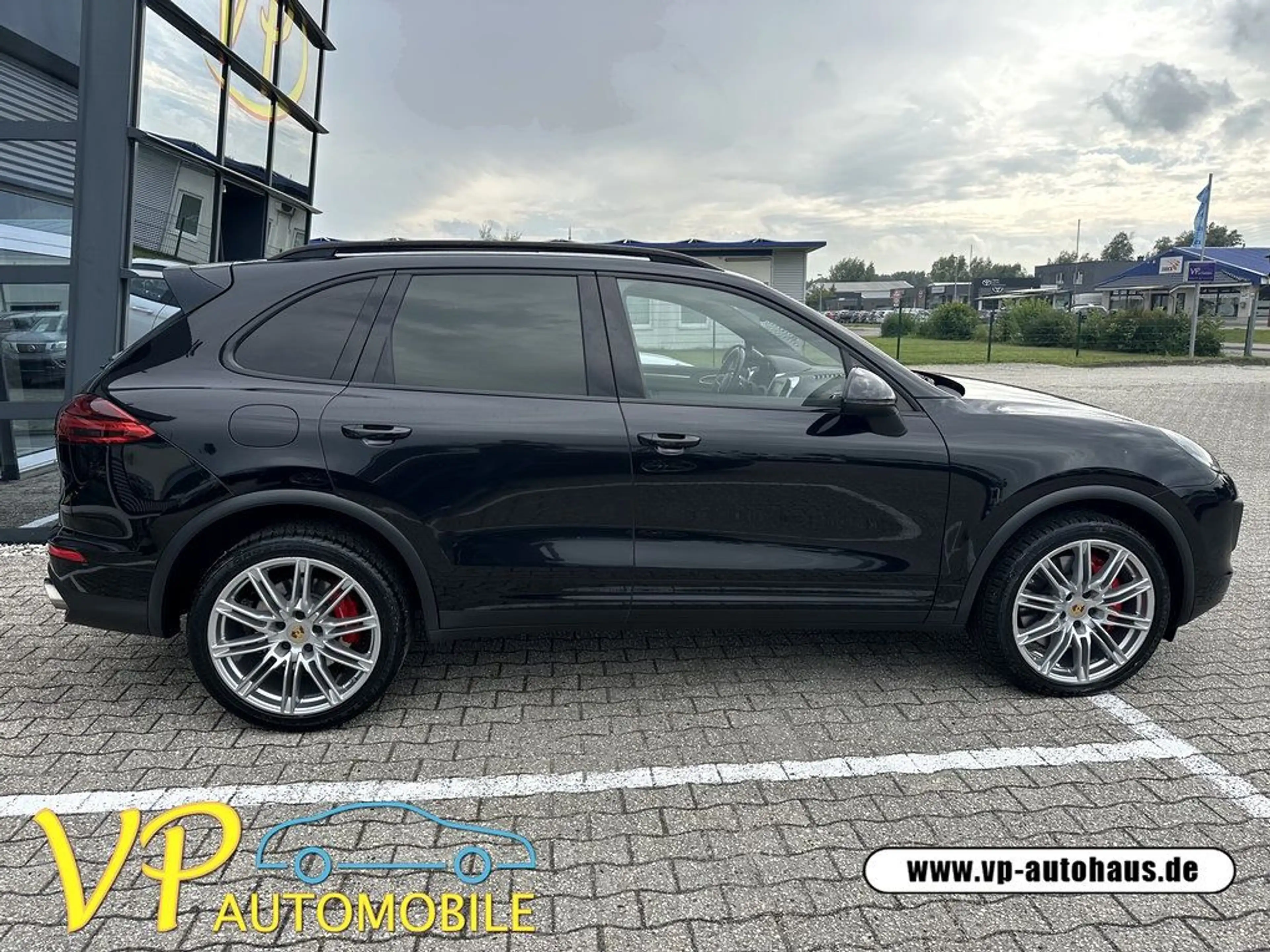 Porsche Cayenne Turbo AHK Pano LED — photo 5