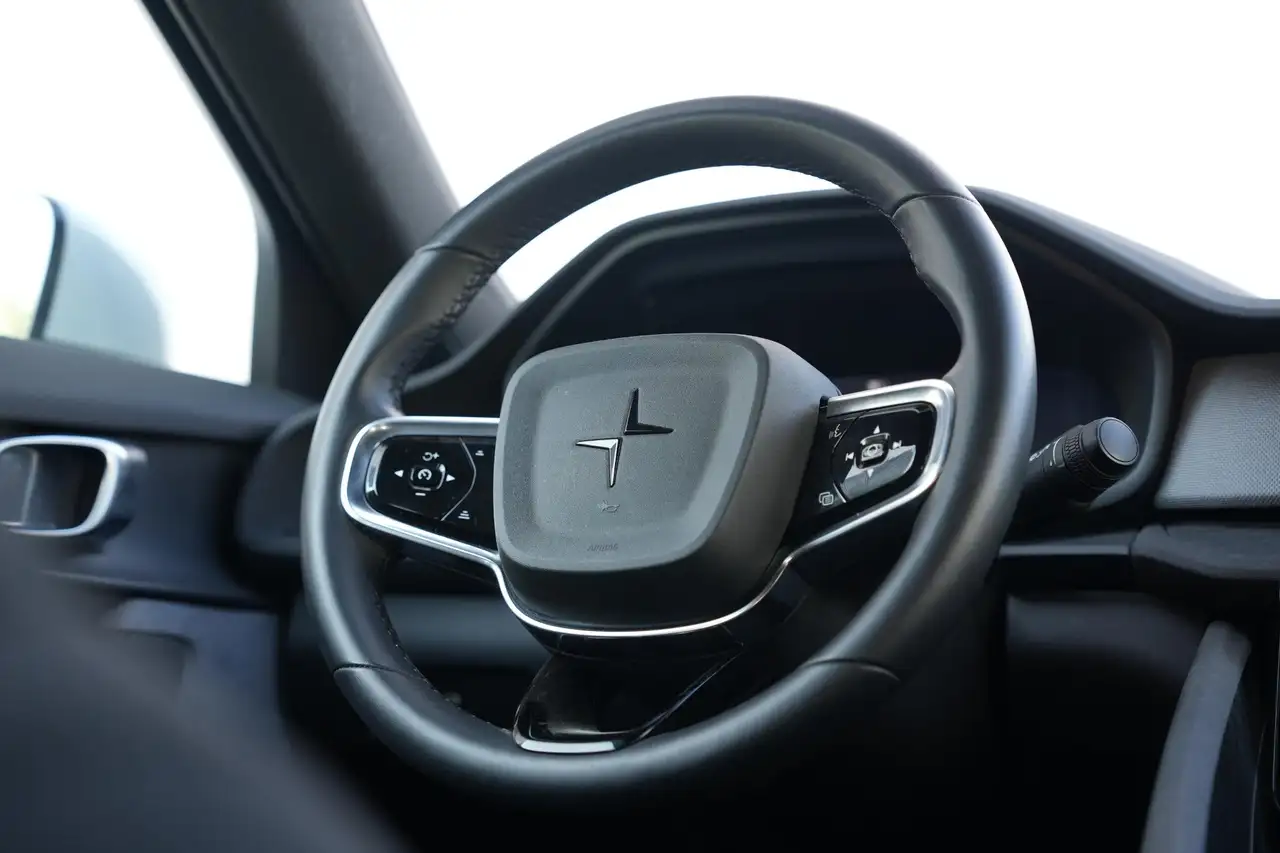 Polestar 2 2023