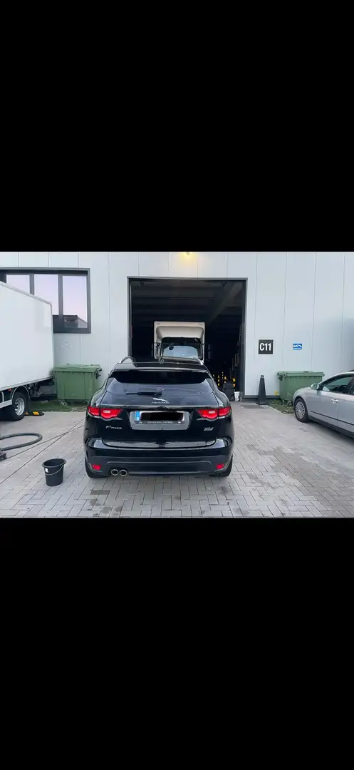 Jaguar F-Pace 20d AWD Aut. Prestige - 2