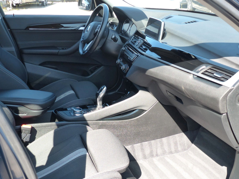 BMW X1 sDrive 20 i Sport Line 2.Hand Top gepflegt — photo 9