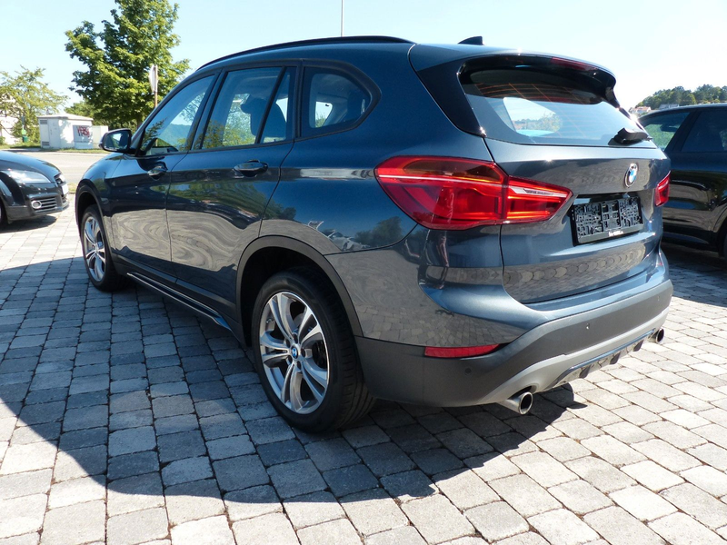 BMW X1 sDrive 20 i Sport Line 2.Hand Top gepflegt — photo 5