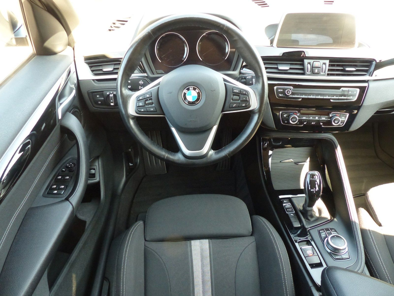 BMW X1 sDrive 20 i Sport Line 2.Hand Top gepflegt — photo 15