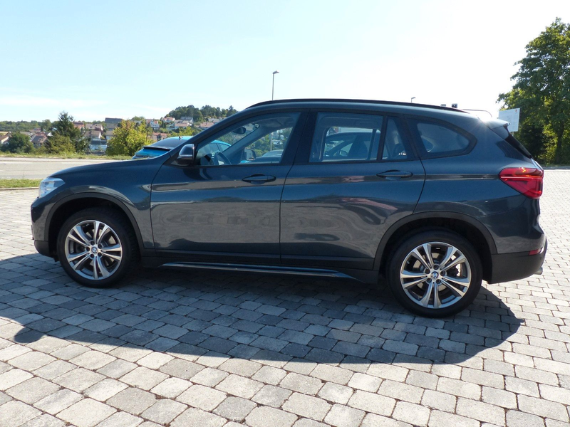 BMW X1 sDrive 20 i Sport Line 2.Hand Top gepflegt — photo 6