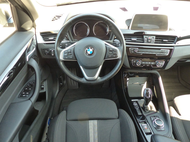 BMW X1 sDrive 20 i Sport Line 2.Hand Top gepflegt — photo 14