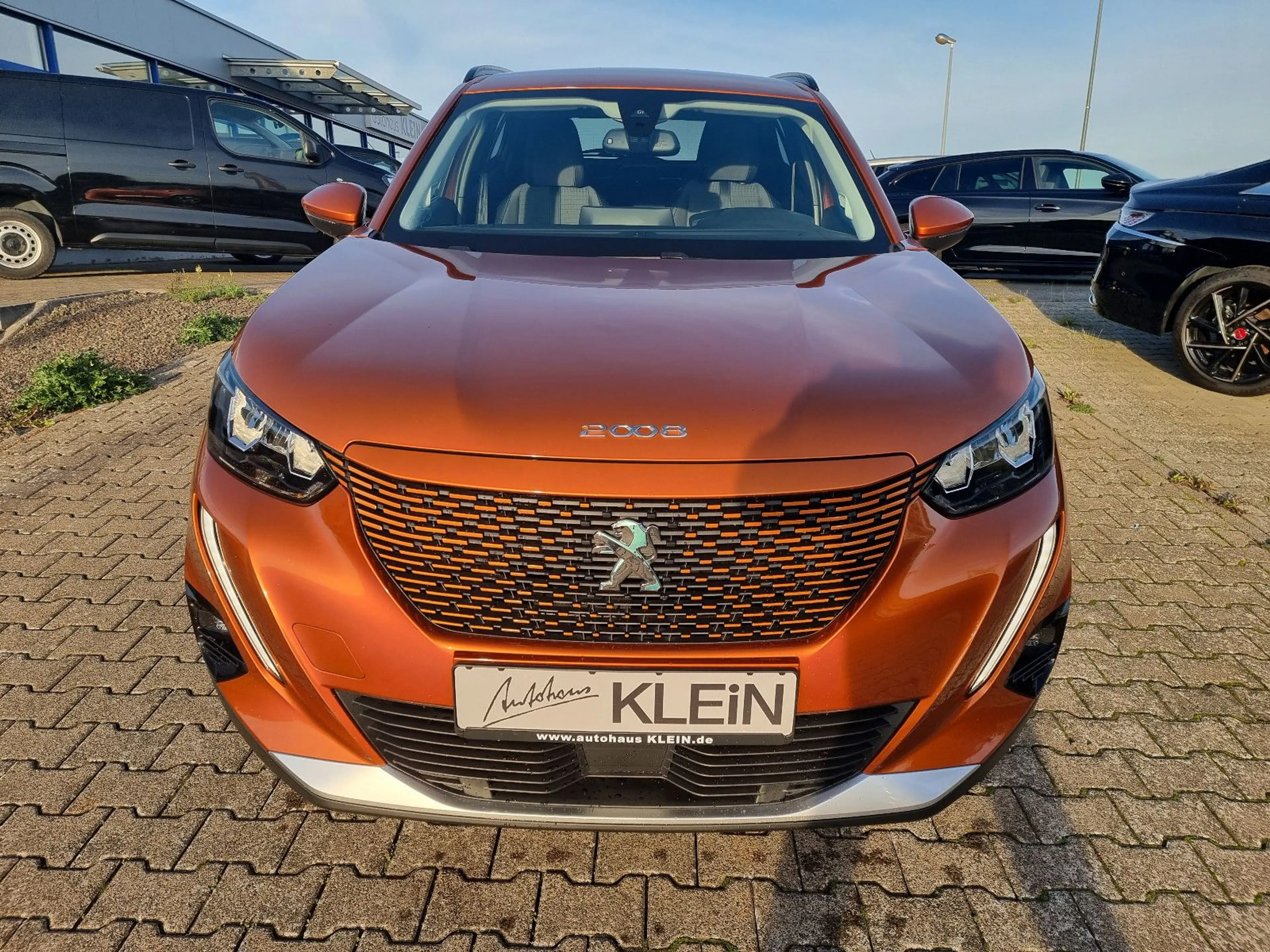 Peugeot 2008 e-2008 Allure Elektro - KLIMA-CARPLAY-PDC-KAMERA