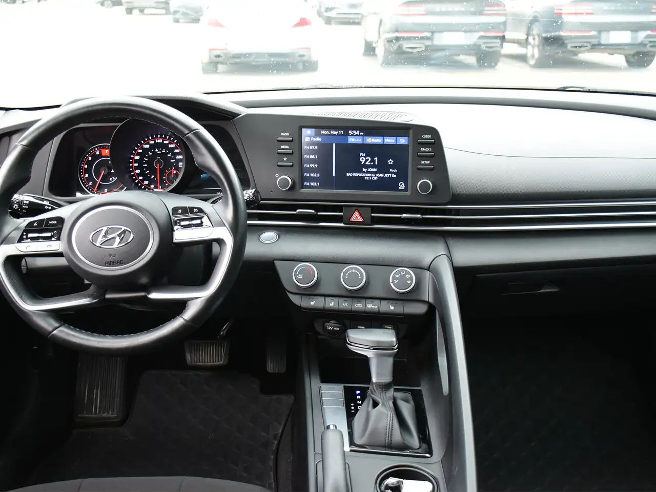 Hyundai ELANTRA снимка Hyundai ELANTRA