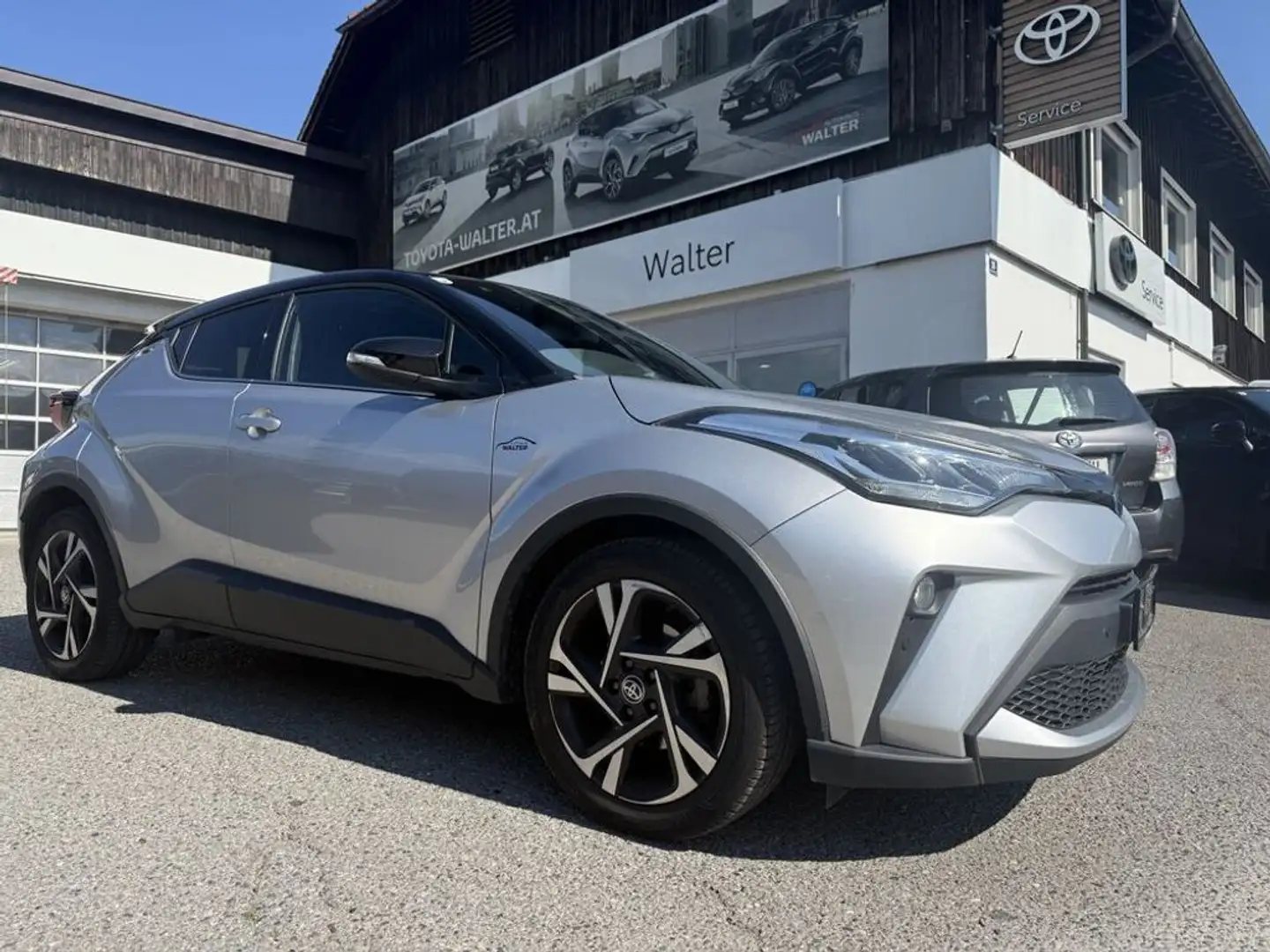 Toyota C-HR Hybrid C-LUB Silber - 1