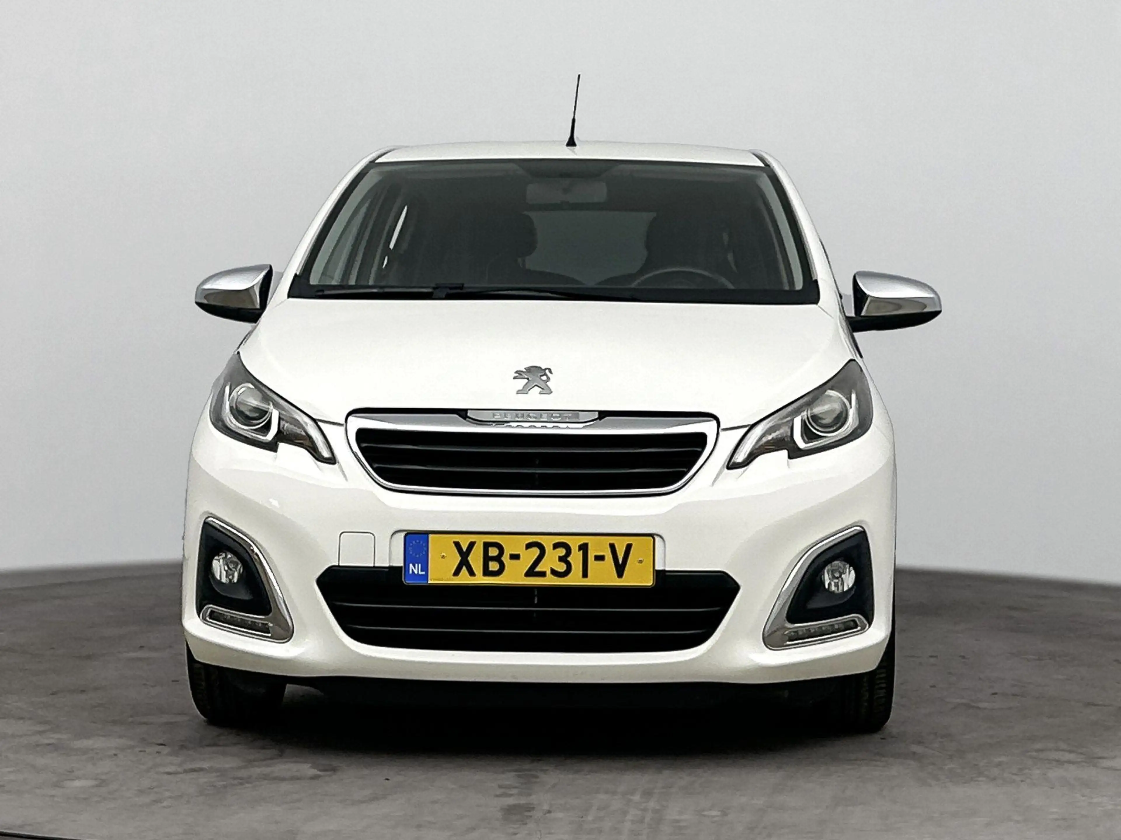 Peugeot 108 72 pk Allure | Apple Carplay/Android Auto | Achter — photo 13