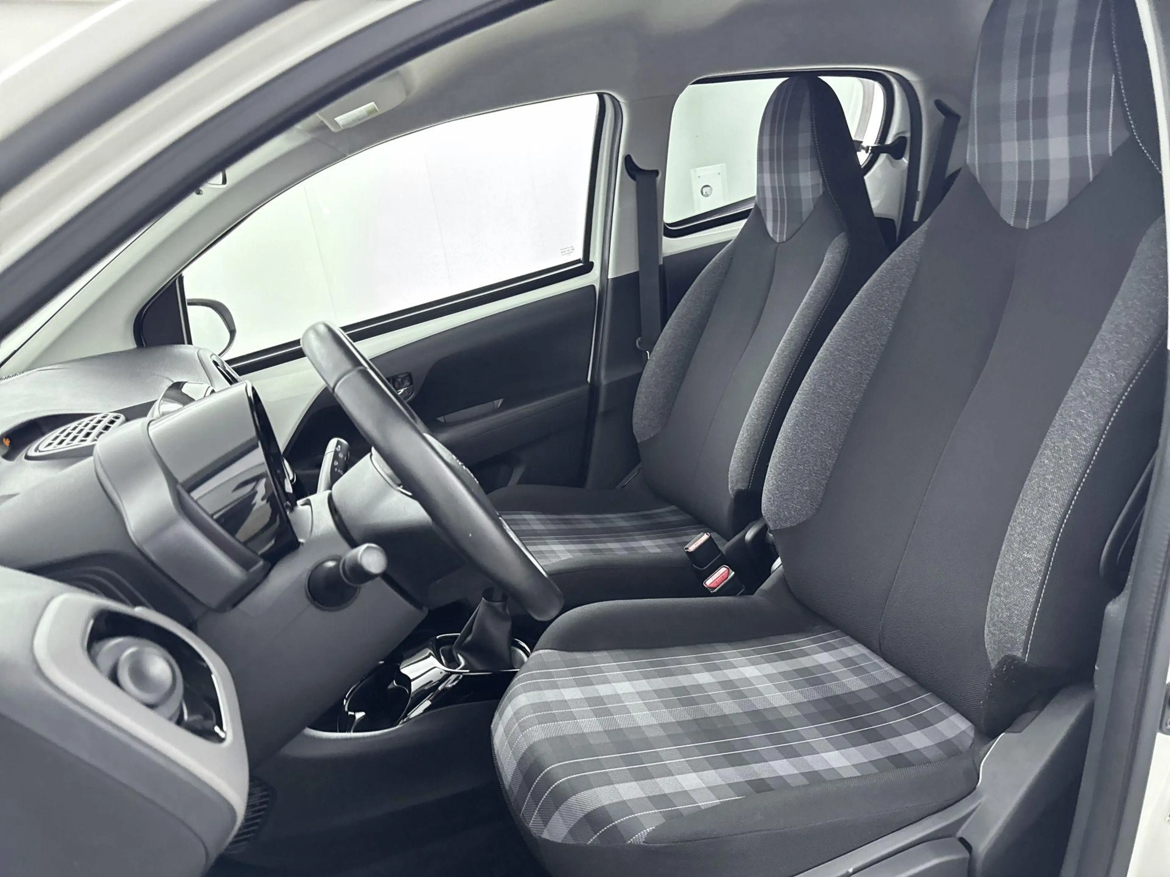 Peugeot 108 72 pk Allure | Apple Carplay/Android Auto | Achter — photo 6