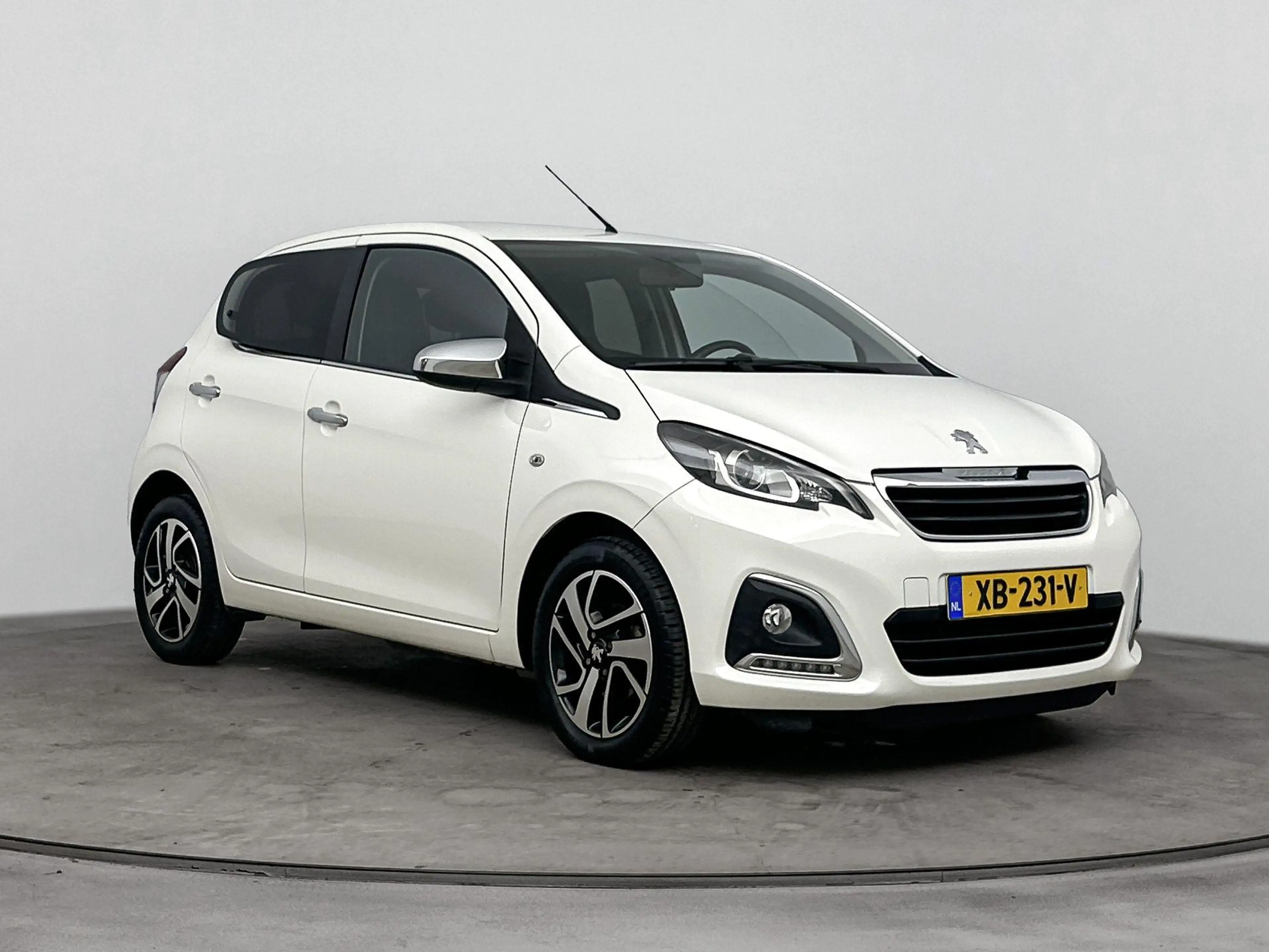 Peugeot 108 72 pk Allure | Apple Carplay/Android Auto | Achter — photo 12