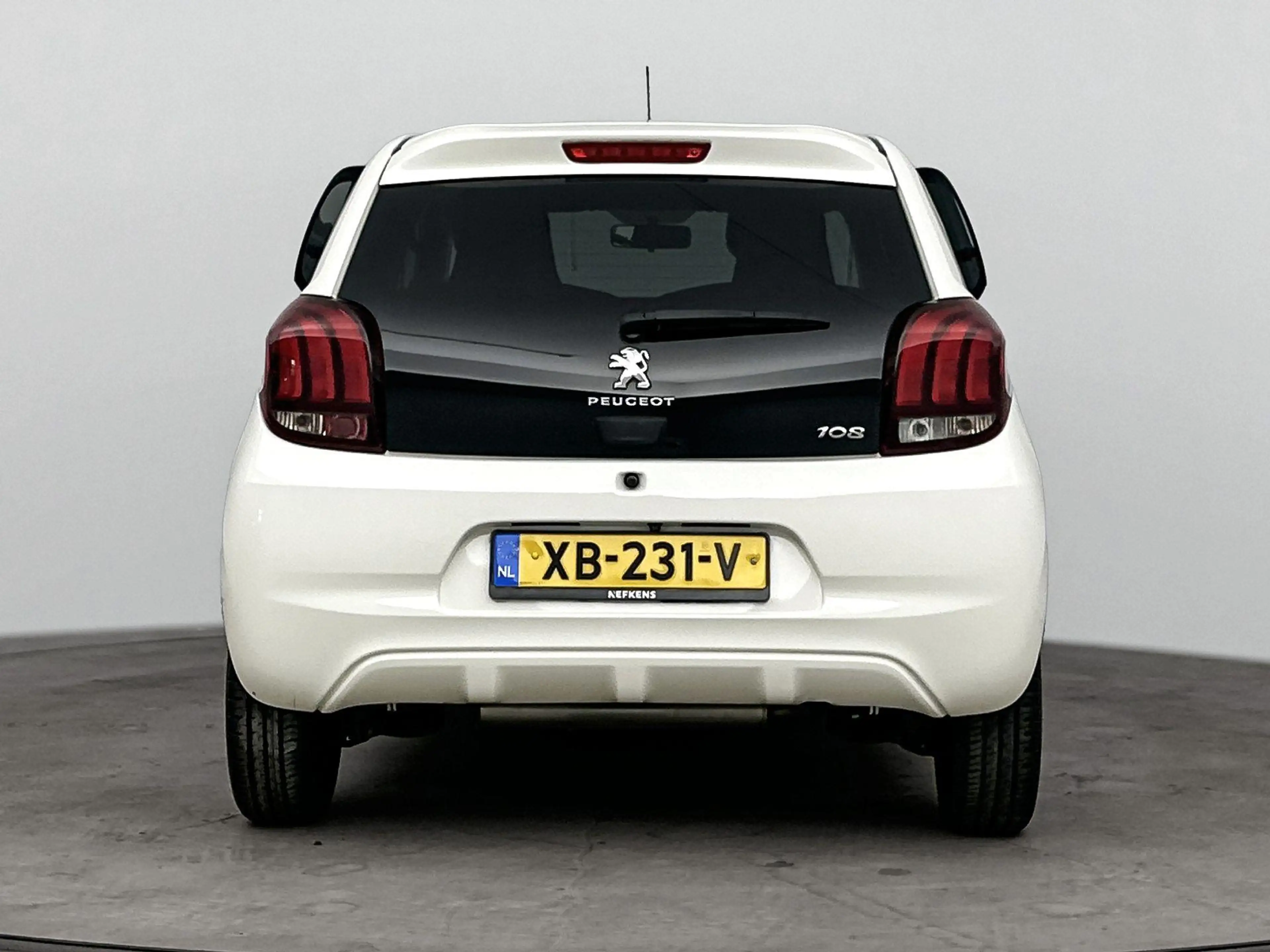 Peugeot 108 72 pk Allure | Apple Carplay/Android Auto | Achter — photo 4
