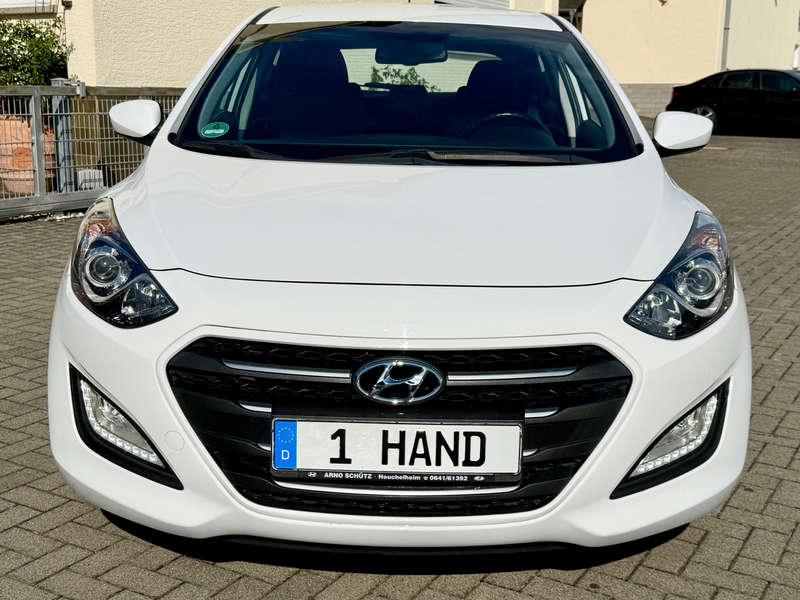 Hyundai i30 YES! 101PS*nur 67TKM*1. Hand*TÜV+Insp Neu*KLIMA*PDC — photo 2