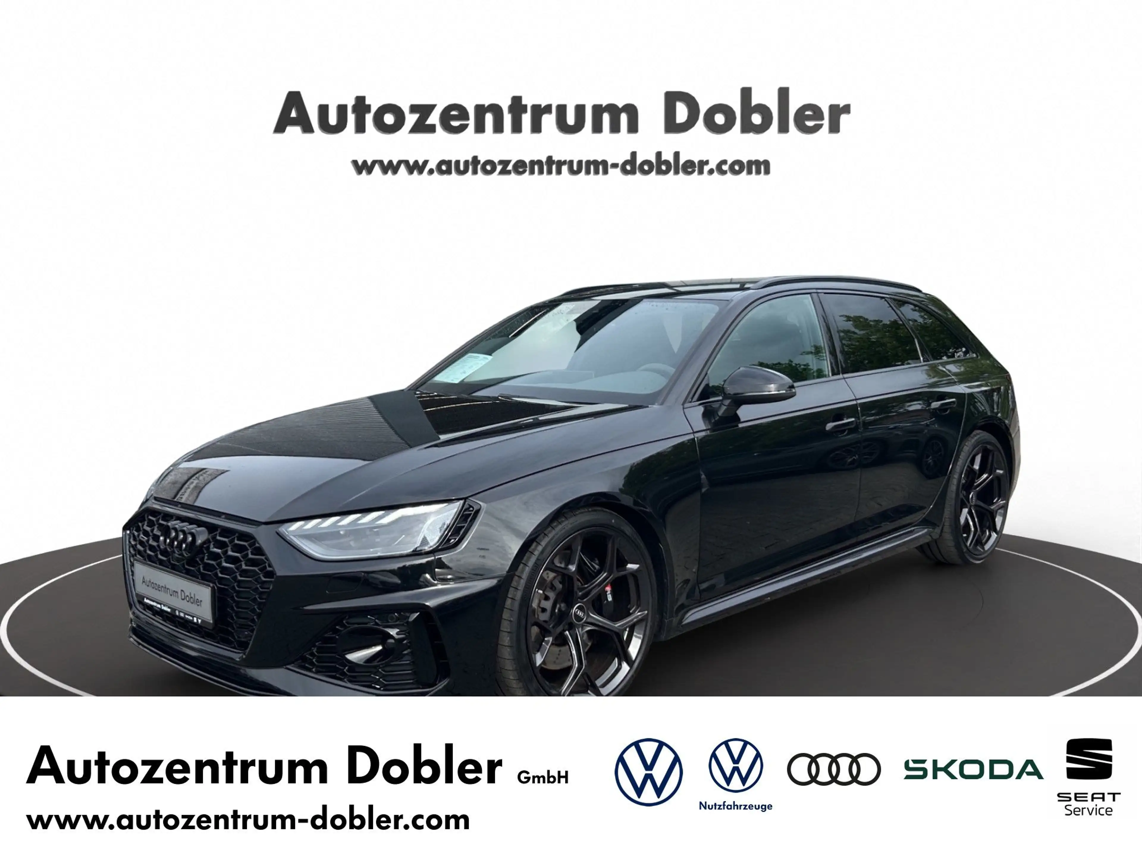Audi RS4 Avant Competion 331kW AHK Navi PDC Leder LED