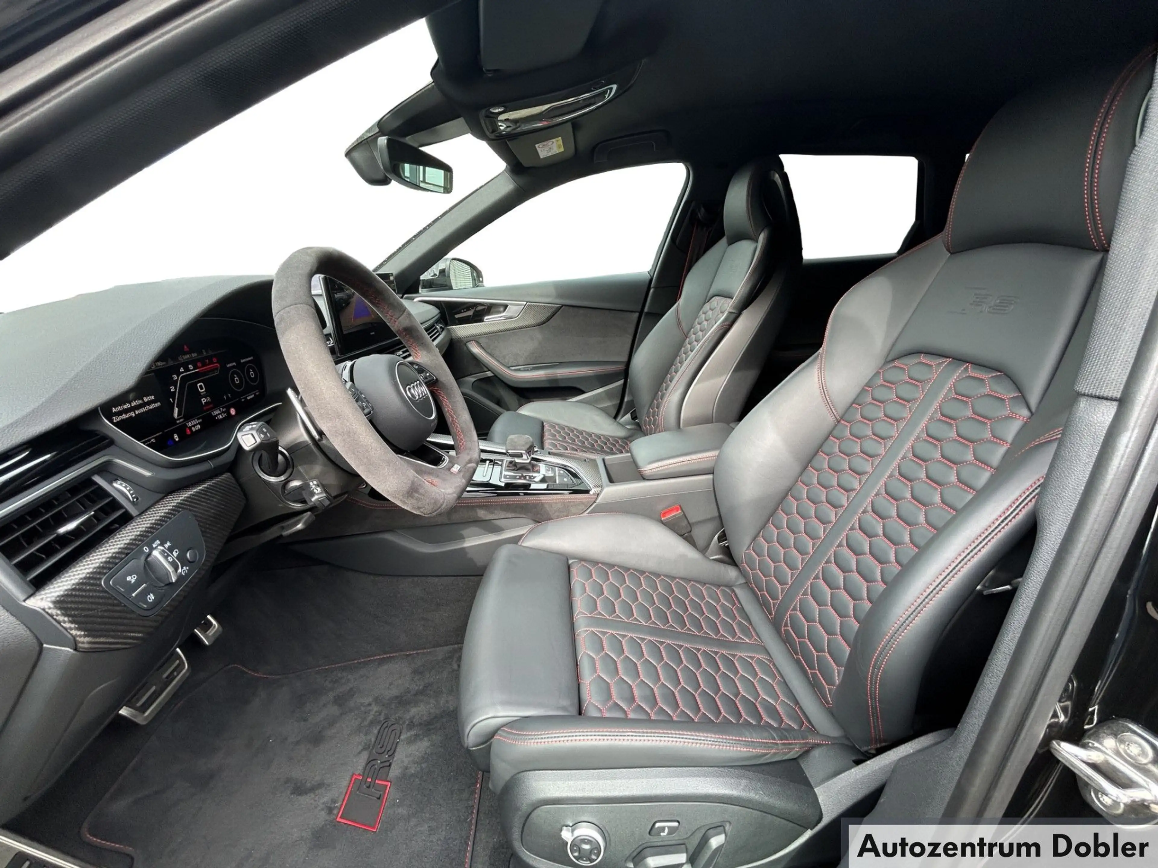 Audi RS4 Avant Competion 331kW AHK Navi PDC Leder LED — photo 13