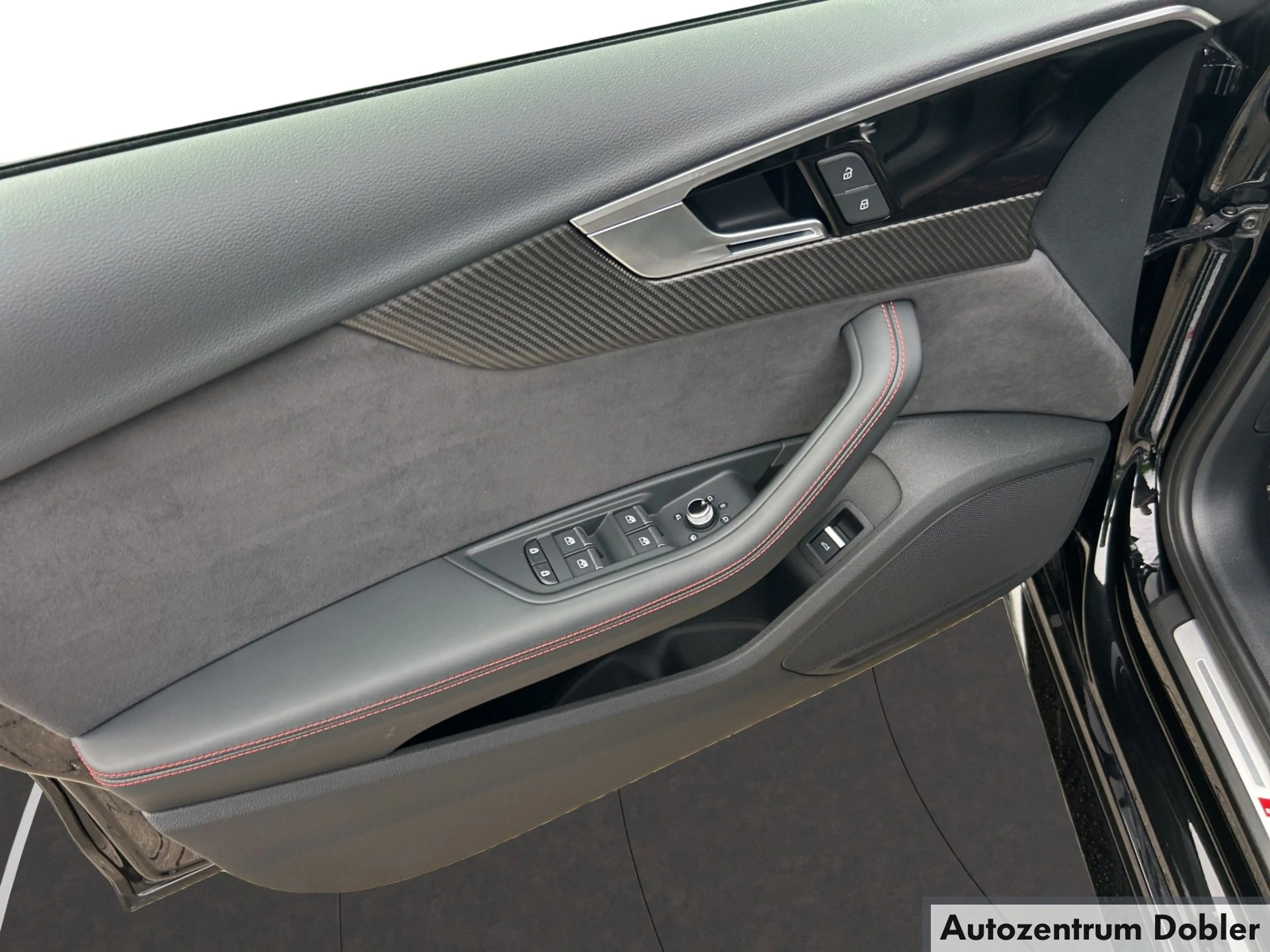 Audi RS4 Avant Competion 331kW AHK Navi PDC Leder LED — photo 12