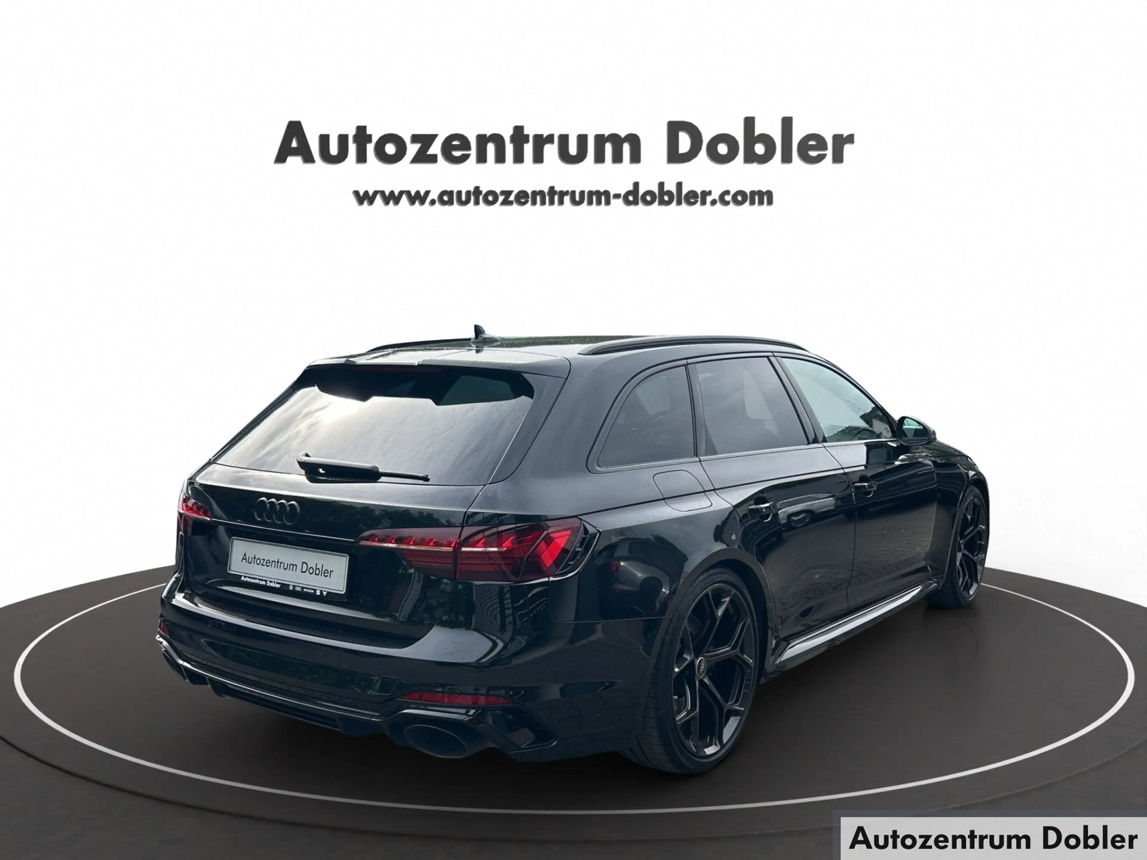 Audi RS4 Avant Competion 331kW AHK Navi PDC Leder LED — photo 9