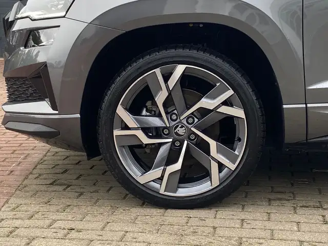 Skoda Karoq view 3
