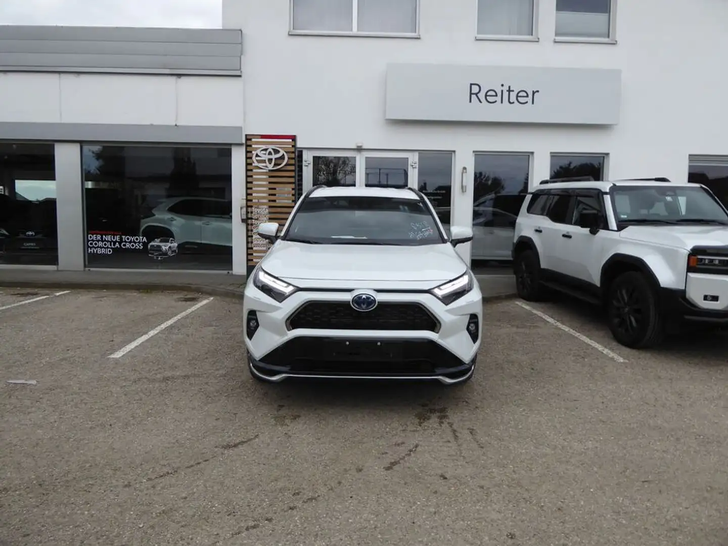 Toyota RAV 4 2,5 Hybrid PHEV Executive AWD Weiß - 1