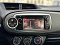 Toyota Yaris 100 VVT-I DYNAMIC 5P Grau - thumbnail 2