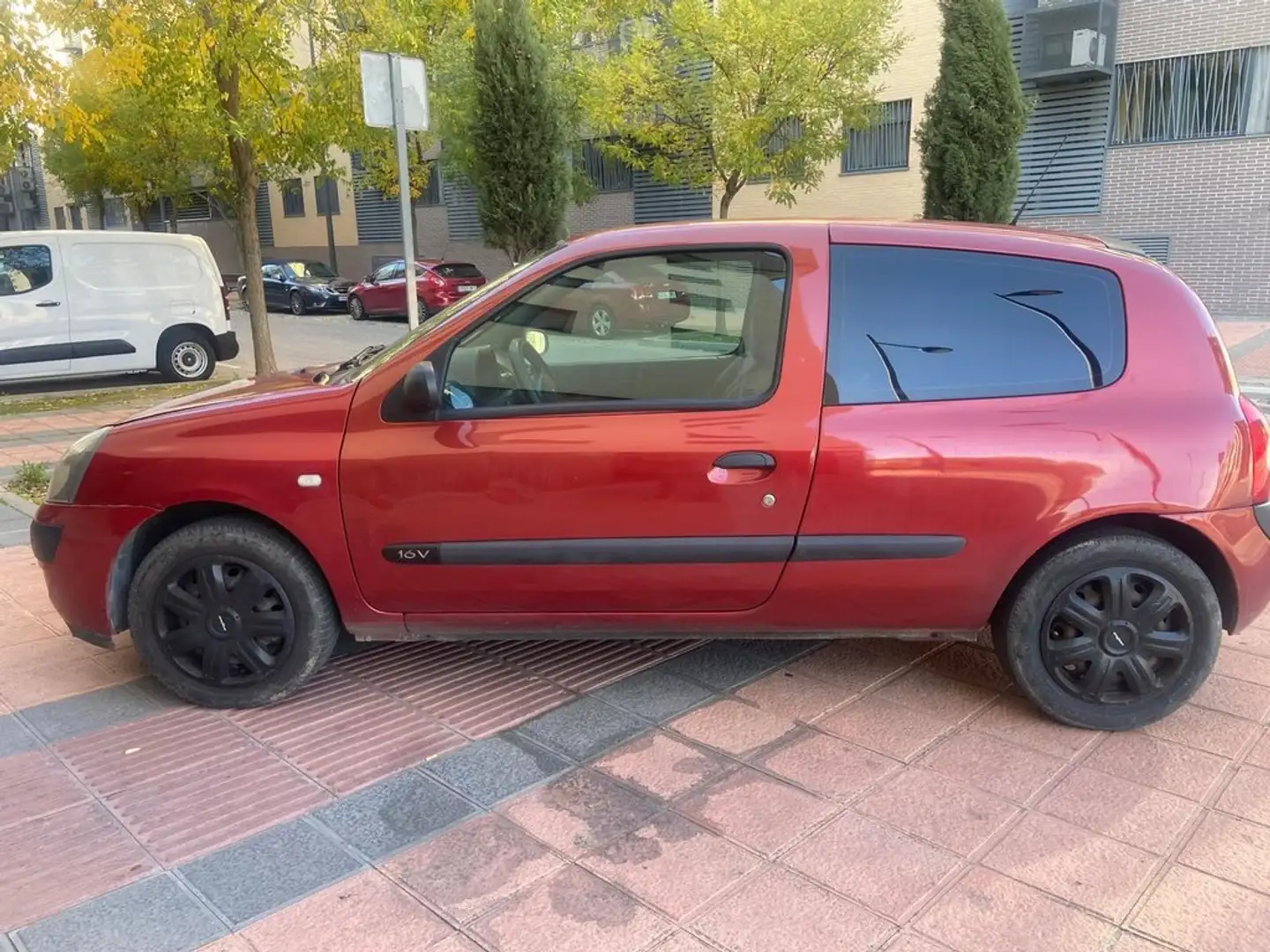 Renault Clio Community 1.2 16v Burdeos - 2