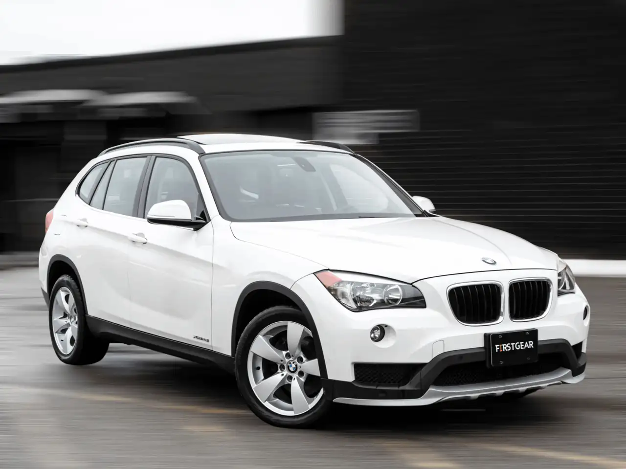 BMW X1 photo BMW X1
