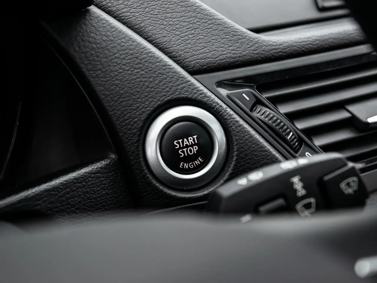 BMW X1 photo BMW X1