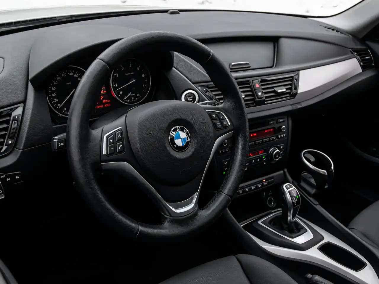 BMW X1 photo BMW X1