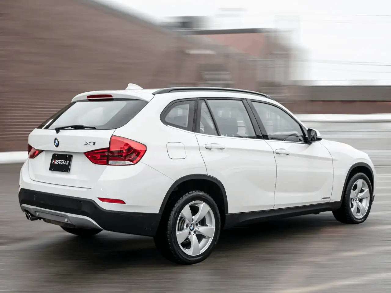 BMW X1 photo BMW X1