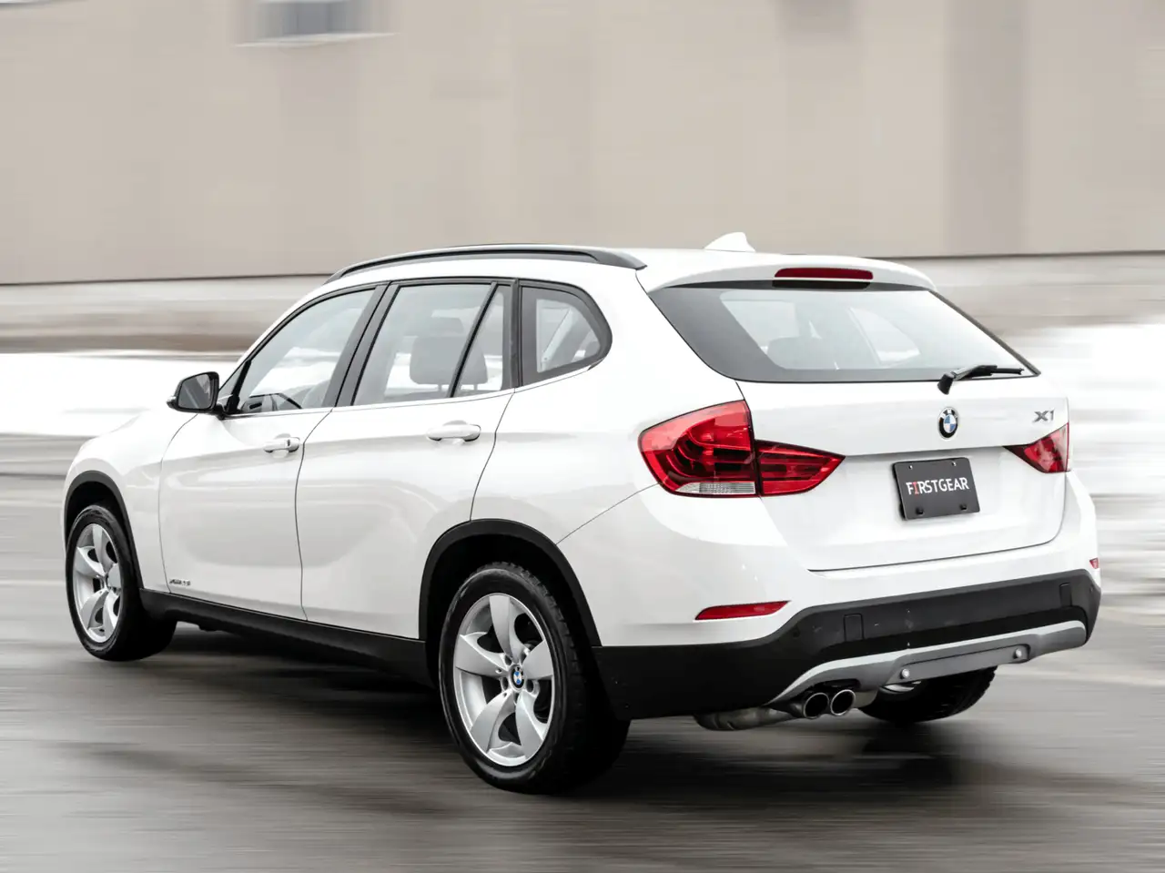 BMW X1 photo BMW X1