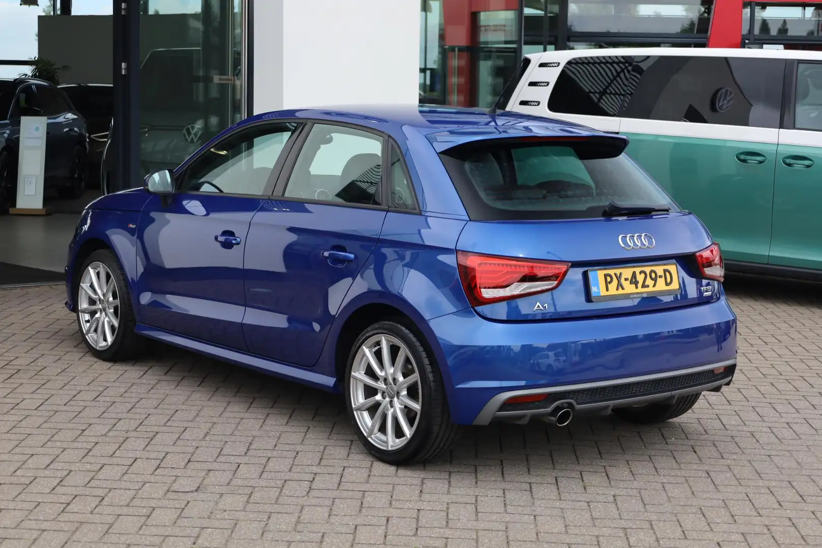Audi A1 Sportback 1.0 TFSI Sport S line Edition 70KW-95PK, Blau - 2
