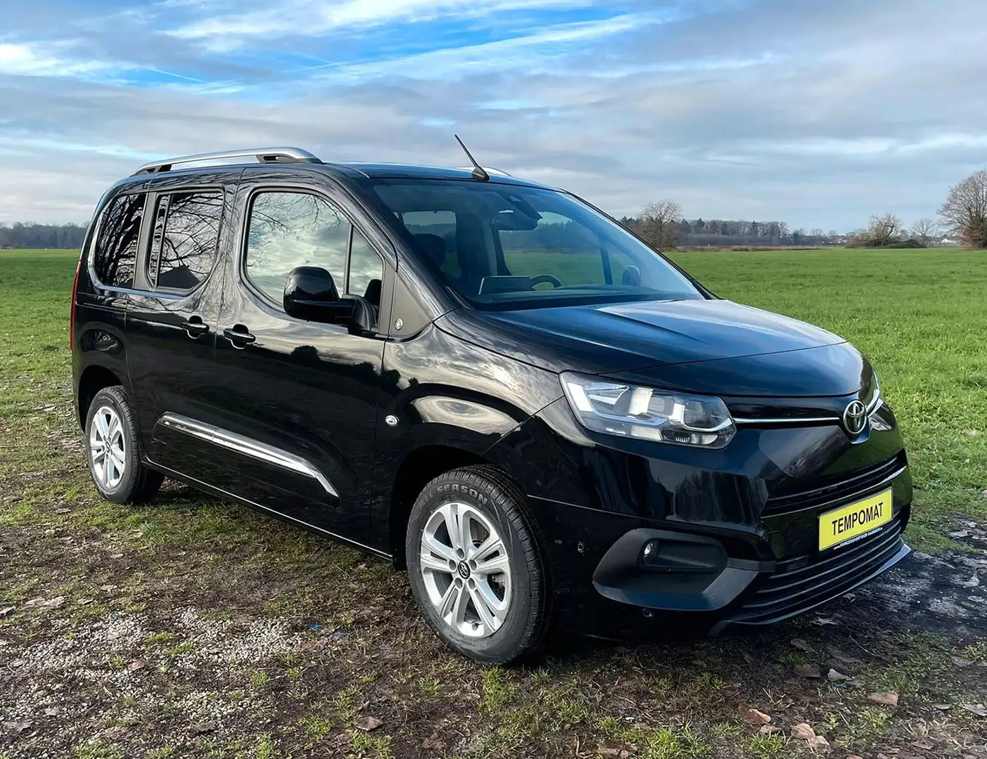 Toyota Proace City Verso L1 / 1. HAND / CARPLAY / NAVI Zwart - 2