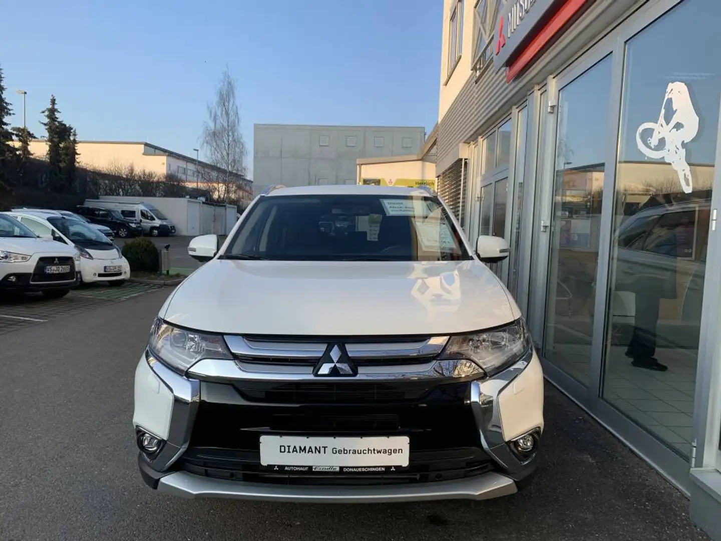 Mitsubishi Outlander Edition 100+ 2.2 DI-D 4WD Automatik Blanc - 2