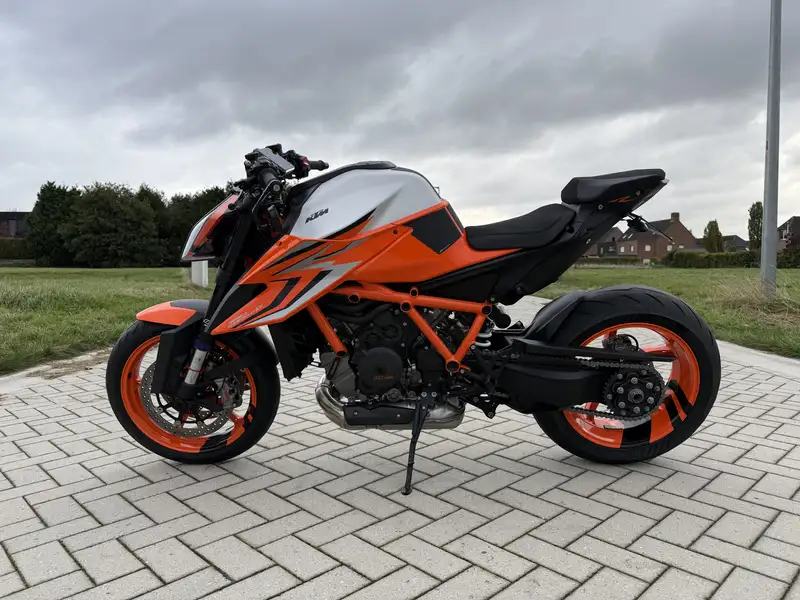 KTM 1290 Super Duke R - foto 7