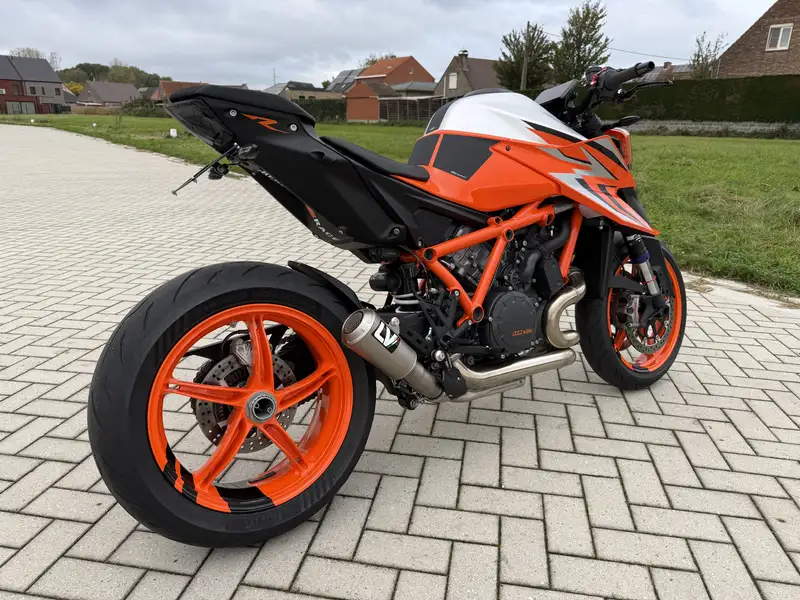 KTM 1290 Super Duke R - foto 4
