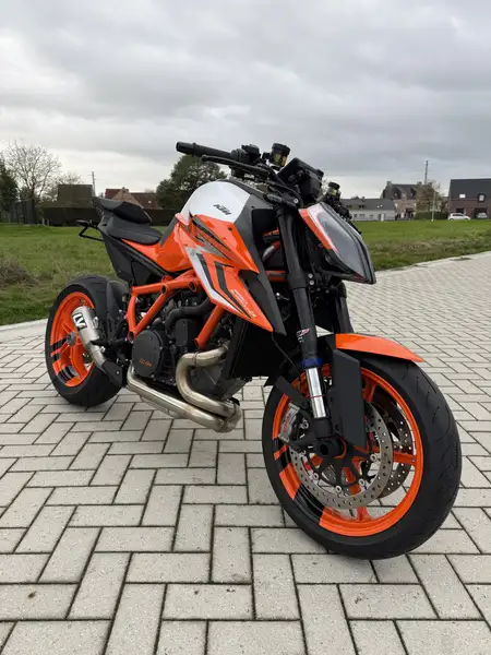 KTM 1290 Super Duke R - foto 3