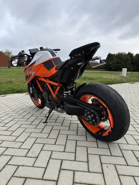 KTM 1290 Super Duke R - foto 6