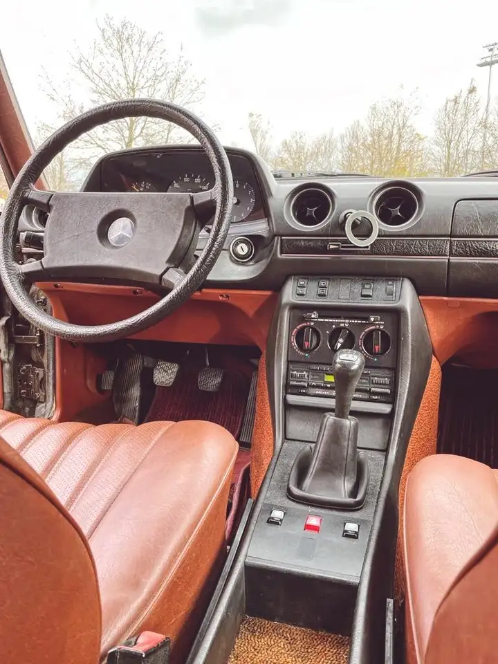 Mercedes-Benz 200 T (W123, S123), foto 8
