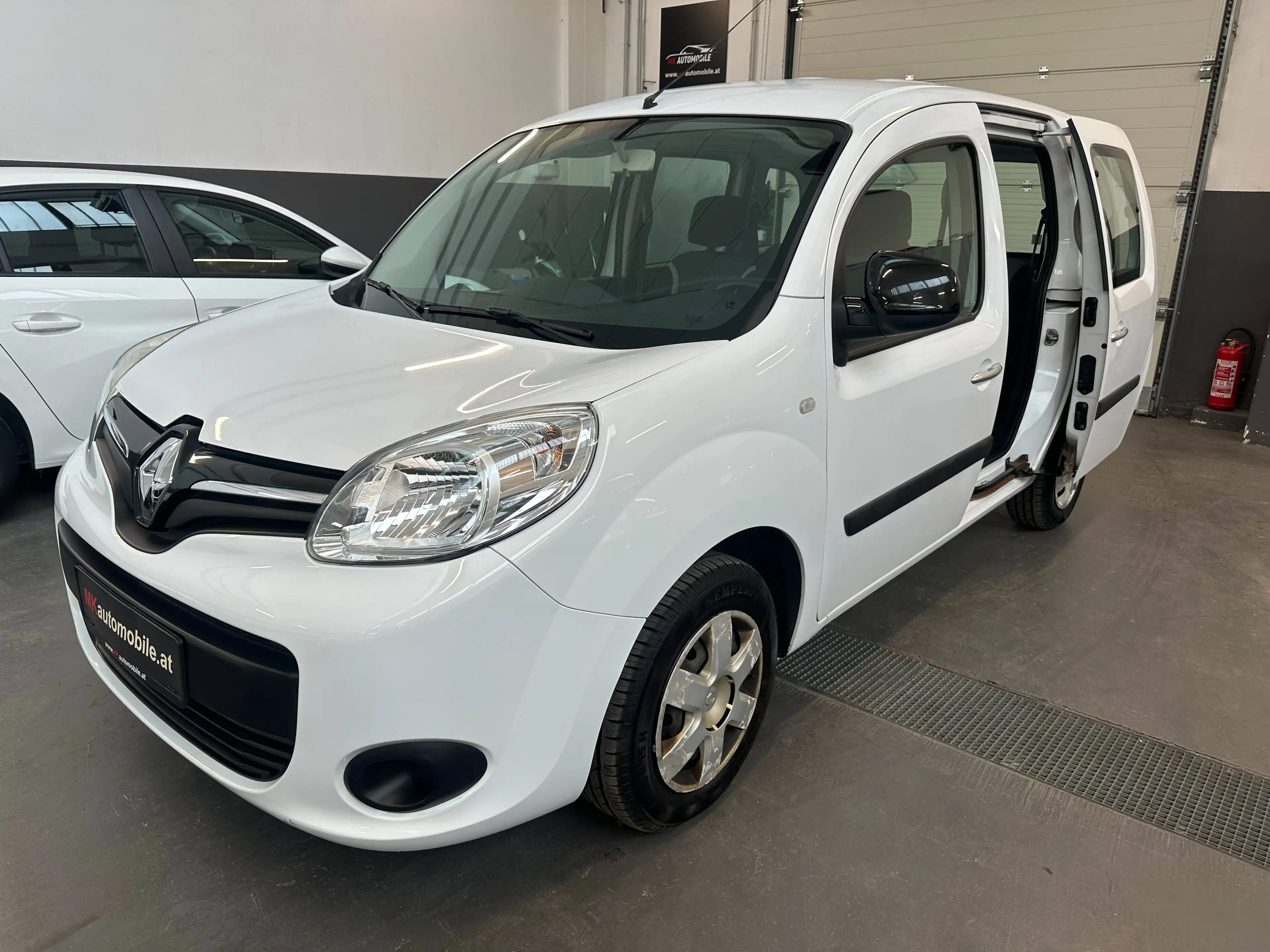 Renault Kangoo Kangoo Expression Energy dCi 90 — photo 5