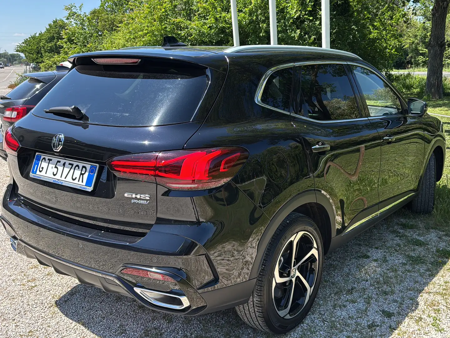MG EHS HS I1.5 t-gdi phev Luxury auto Negru - 2